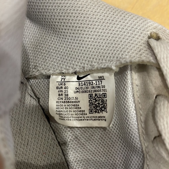 Nike AF1s - Picture 4 of 4